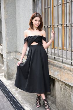 厨房抱住岳的大屁股玉梅